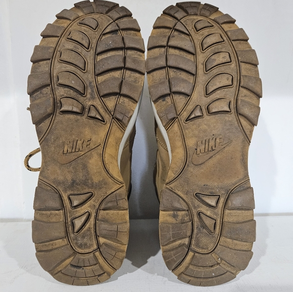Men’s Nike Manoa Leather Boots Size 9 - Picture 5 of 7